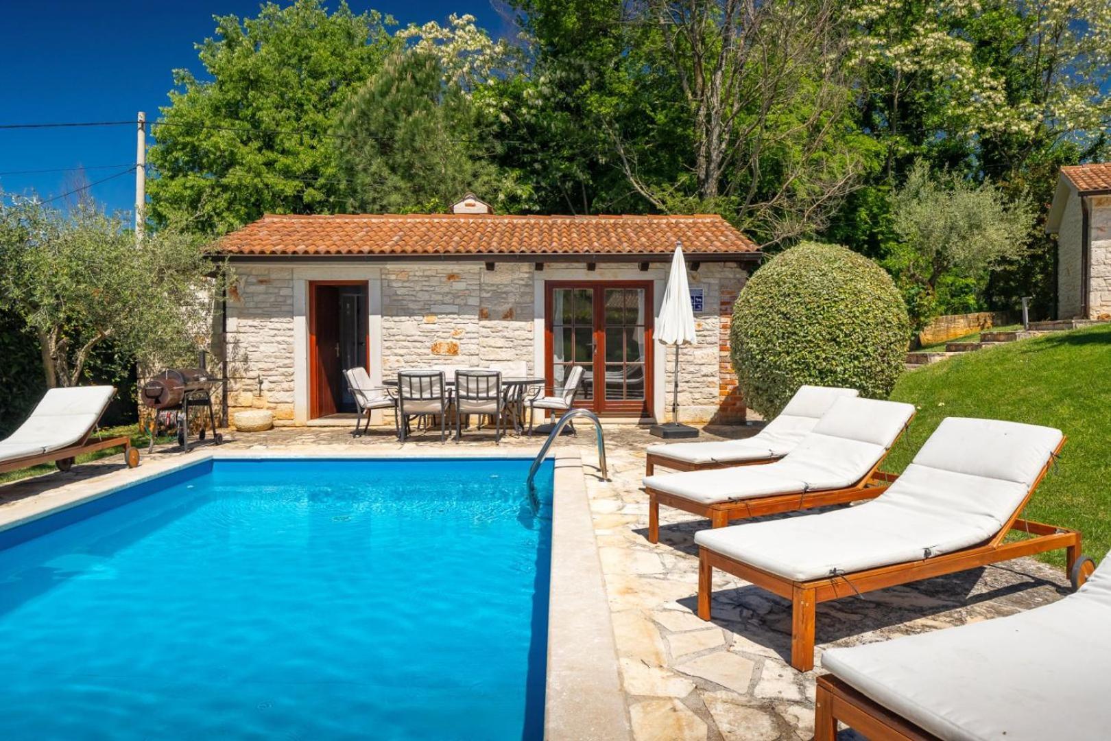 Rustic Villa Cehici With Pool In Sveti Lovrec Jehnici Exterior foto